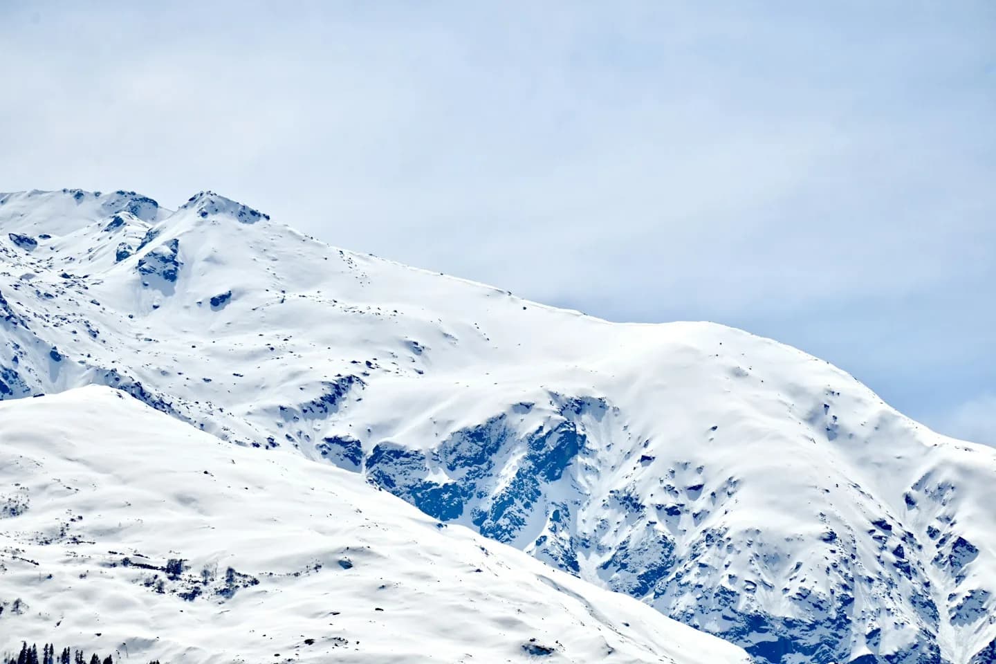 Mountain scenery near Manali